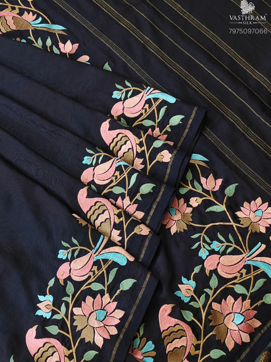 Black Colour Kanchivaram Silk Saree With Plain Body Code : KA0422