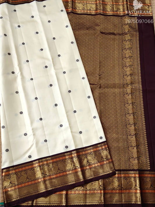 Off White Colour Kanchivaram Silk Saree With Phread Woven Butta All Over Code :KA0472
