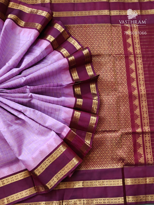 Lavender Colour Silk Cotton Saree With Zari Checks All Over Code : SC041
