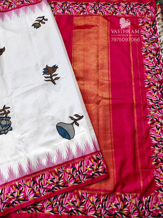 Off White Colour Kanchivaram Silk Saree With Kalamkari Applique Work All Over Code