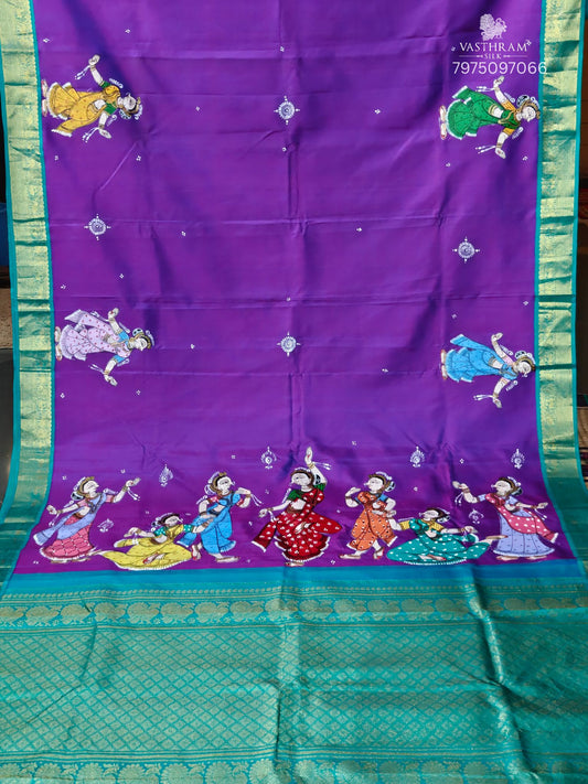 Dual Tone Purple Colour Kanchivaram Silk Saree With Pattachitra Hand Painting All Over Code : KA0412