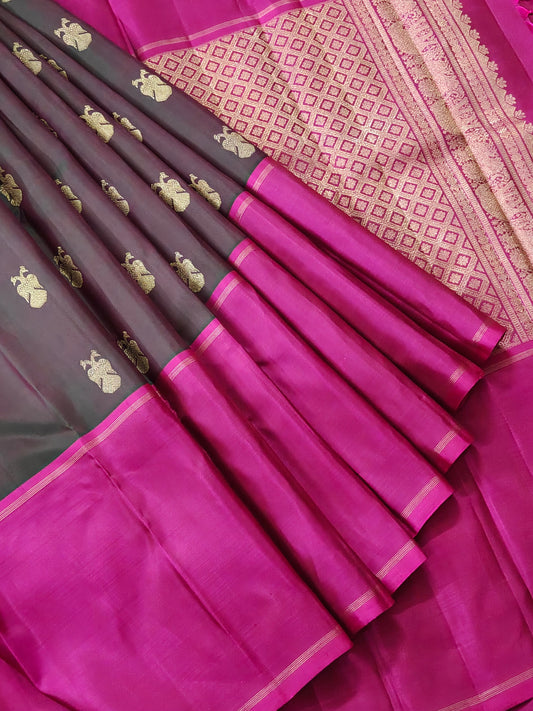 Dualtone Green Colour Kanchivaram Silk Saree With Gandaberunda Zari Motif All Over Code : KA0475