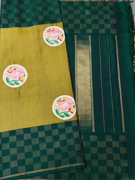 Mehandi Green Colour Kanchivaram Silk Saree With Plain Body