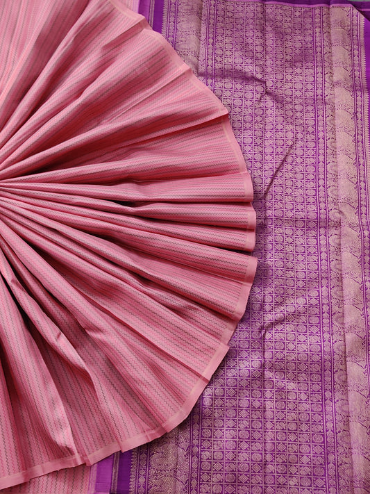 Onion Colour Kanchivaram Silk Saree With Thread Woven Motif