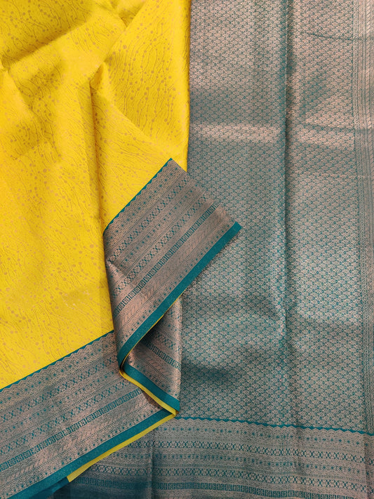 Semi Banarasi Code : J0623VB3842613
