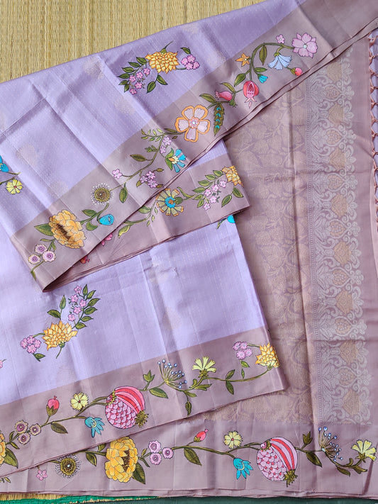 Light Lavender Colour Soft Silk Saree With Zari Motif And Hand Painted All Over Code : SS004