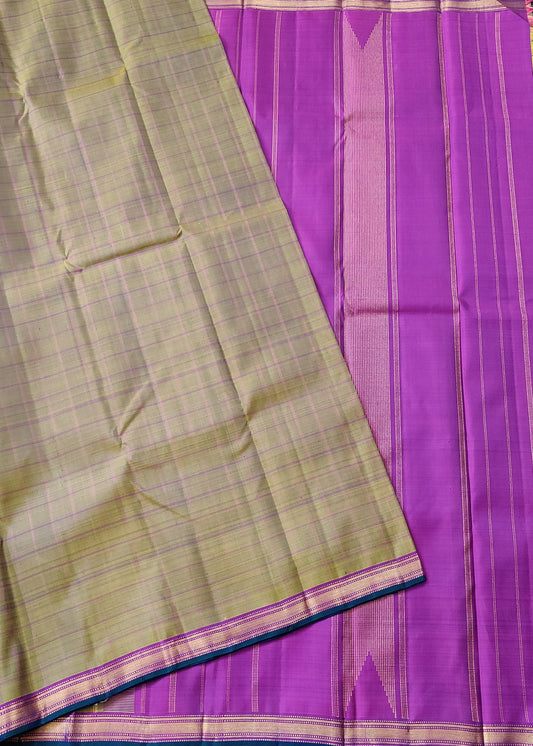 Dual Tone Mehandi Green Colour Kanchivaram Silk Saree With Thread Woven Checks Body Code : KA0298