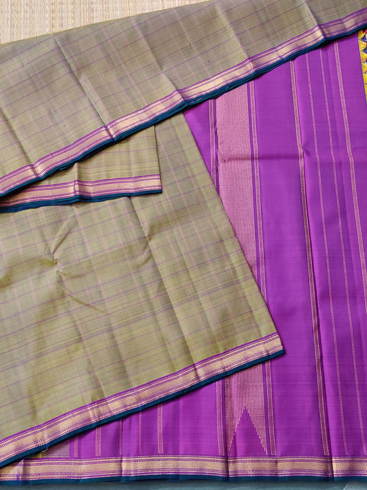 Dual Tone Mehandi Green Colour Kanchivaram Silk Saree With Thread Woven Checks Body Code : KA0298