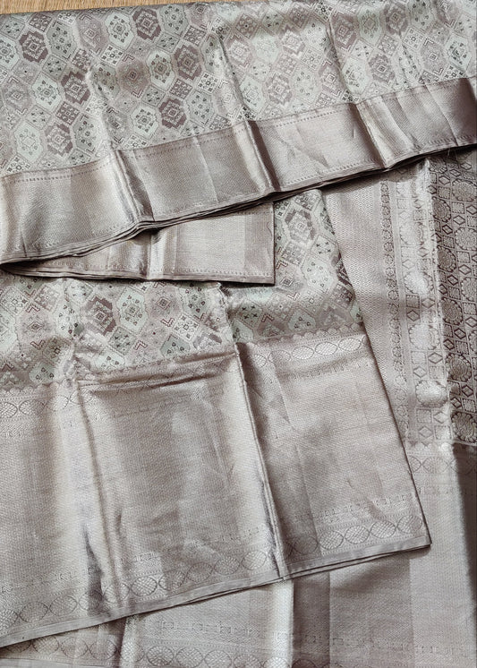 Grey Colour Kanchivaram Silk Saree With Thread Woven Motif Body Code : KA0310