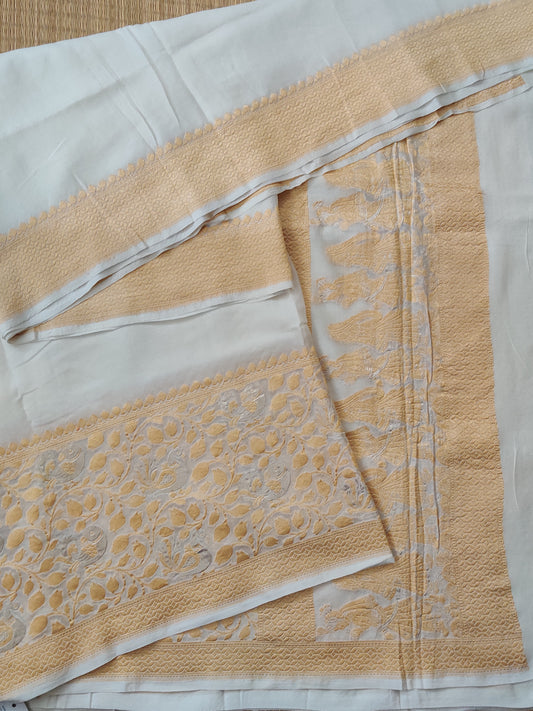 White Colour Georgette Saree With Plain Body Code : VB0416