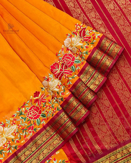 Orange Colour Silk Cotton Saree With Plain Body