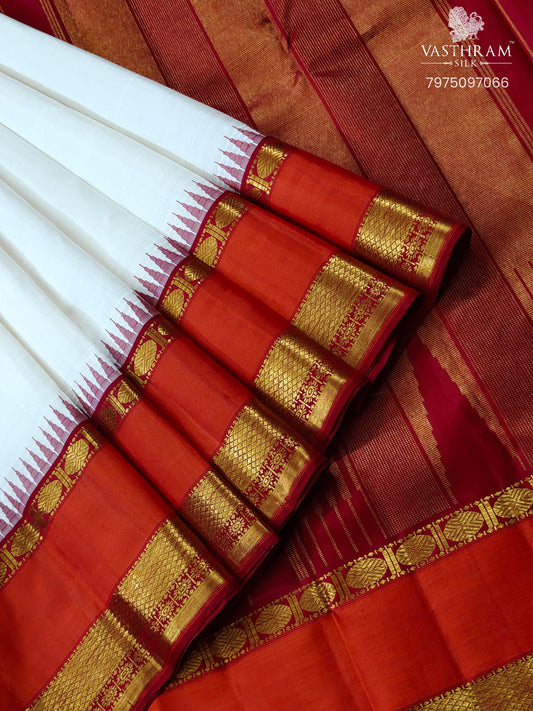 White Colour Kanchivaram Silk Saree With Plain Body Code : KA0417