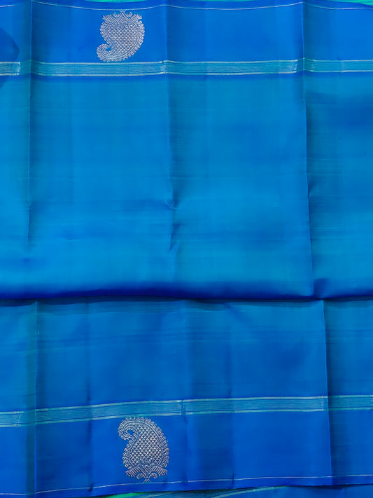 Blue & Green Colour Pure Zari Kanchivaram Silk Saree With Small Thread Woven Motif Body Code : KA0513