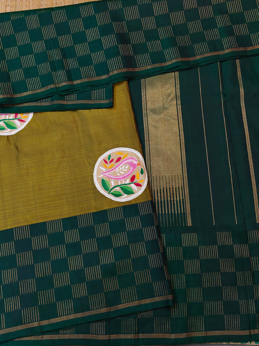 Mehandi Green Colour Kanchivaram Silk Saree With Plain Body