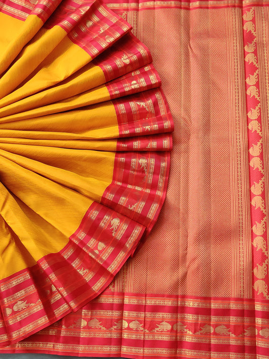 Yellow Colour Pure Silk Pure Zari Kanchivaram Saree Thread Woven Motif