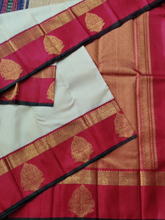 Cream Colour Kanchivaram Silk Saree With Plain Body