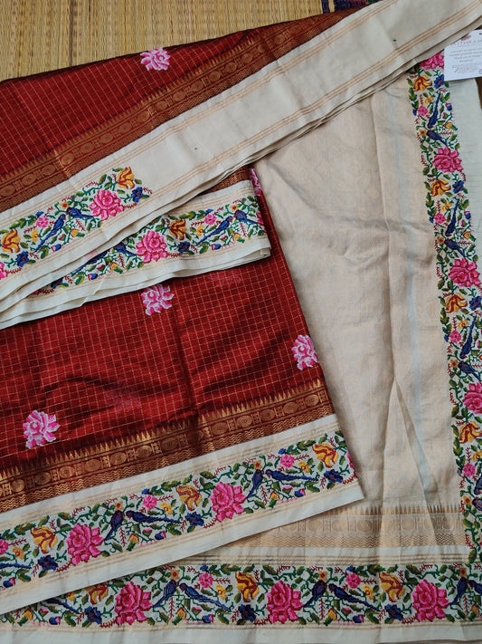 Maroon Colour Silk Cotton Saree With Zari Checks & Machine Embroidery All Over Code : SC018