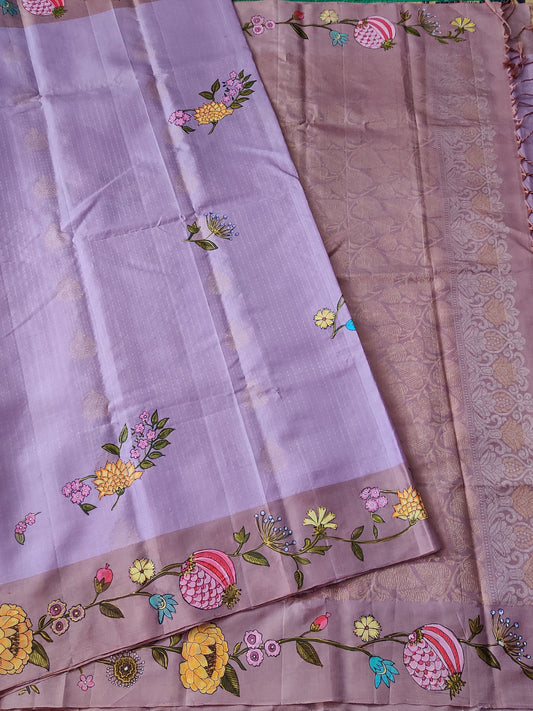 Light Lavender  Colour Soft Silk Saree With Zari Motif And Hand Painted All Over Code : SS004