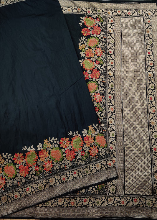 Black Colour Banarasi Silk Saree With Plain Body Code : VB0226