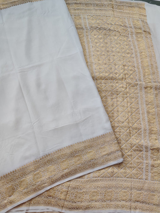 White Colour Georgette Saree With Plain Body Code : VB0234