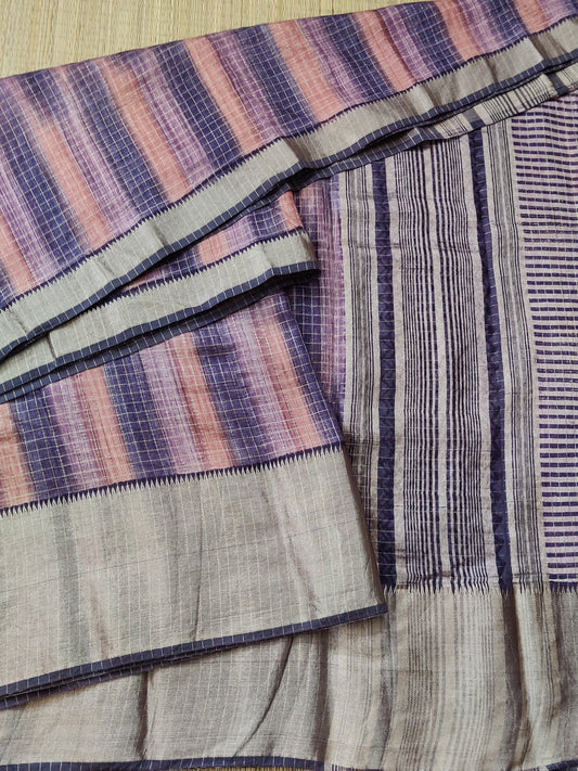 Onion Colour Semi Banarasi Saree With Zari Checks All Over Code : VB0261