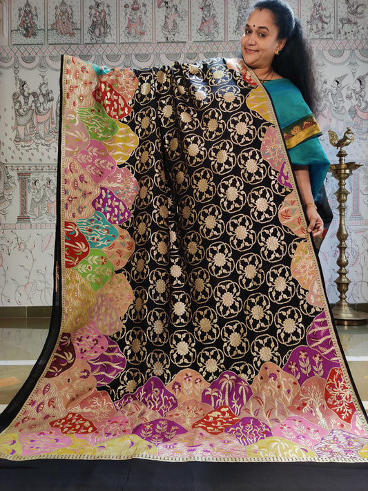 Black Colour Georgette Banarasi Saree With Zari Motif All Over : VB0297