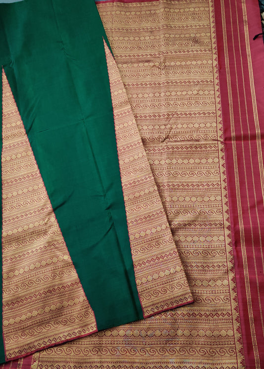 Bottle Breen Colour Kanchivaram Silk Saree With Temple Zari Motif Code : KA0321