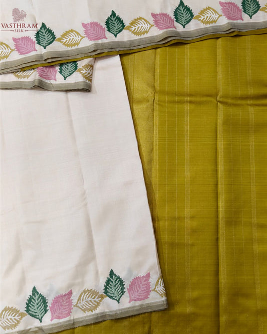 Cream Colour Pure Zari Kanchivaram Silk Saree With Plain Body Code : KA0508