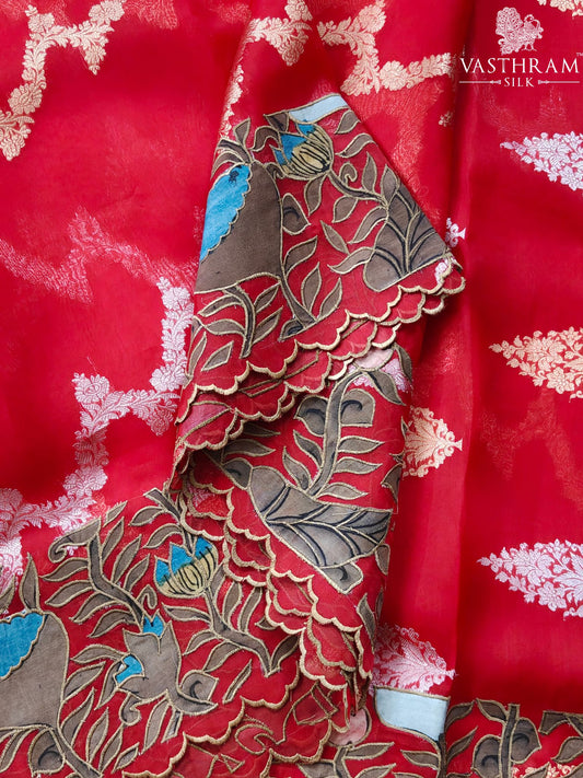 Red Colour Organza Silk Saree With Silver & Gold Zari Motif Code : VB0488