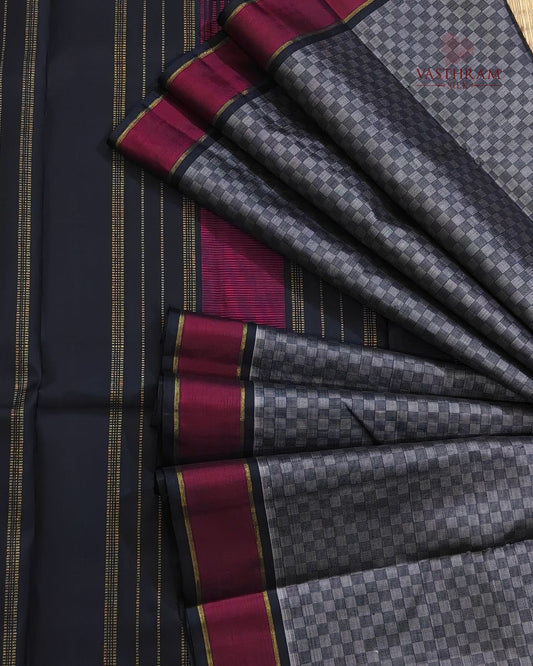 Grey & black colour pure zari kanchivaram silk saree with payadi checks all over