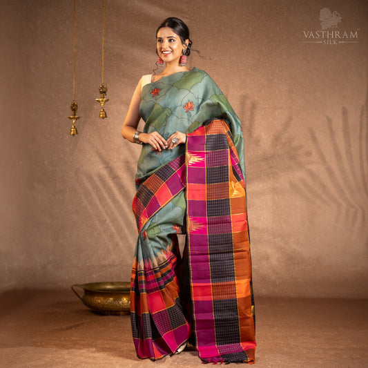 Green Colour Kanchivaram Silk Saree With Hand Pen Kalamkari All Over Code : KA0402